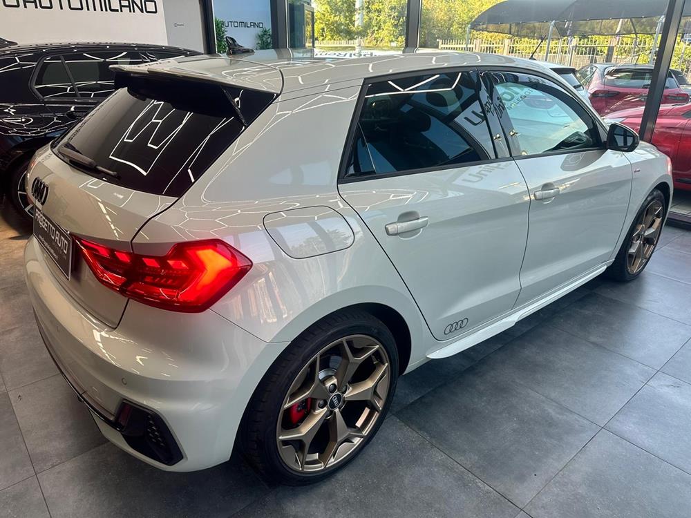 Audi A1 S-Line berlina Benzina