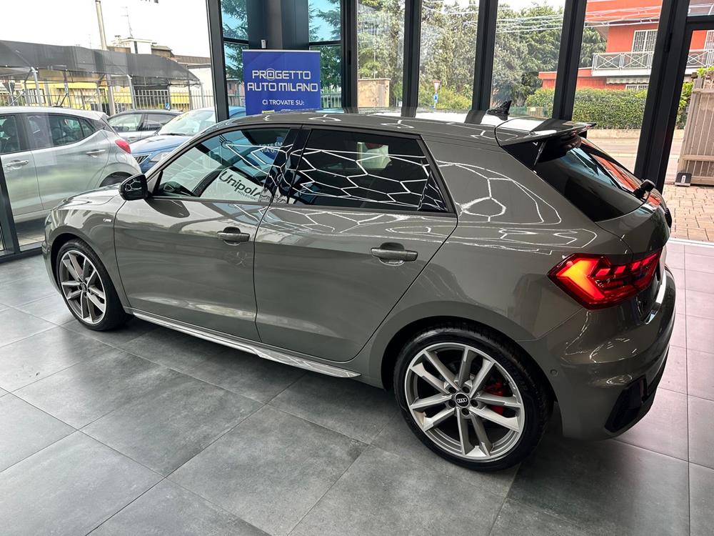 Audi A1 S-LINE berlina Benzina