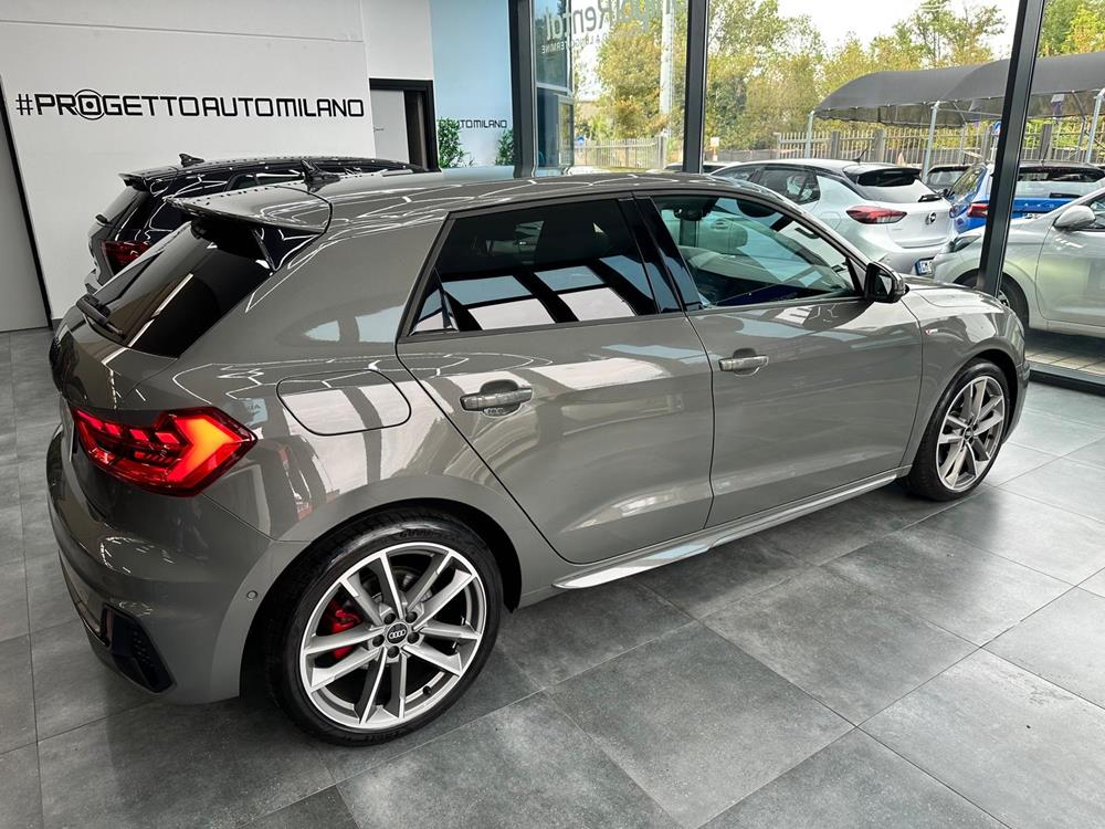 Audi A1 S-LINE berlina Benzina