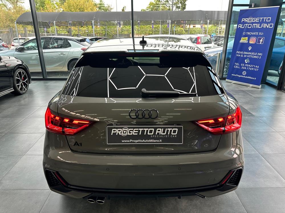 Audi A1 S-LINE berlina Benzina