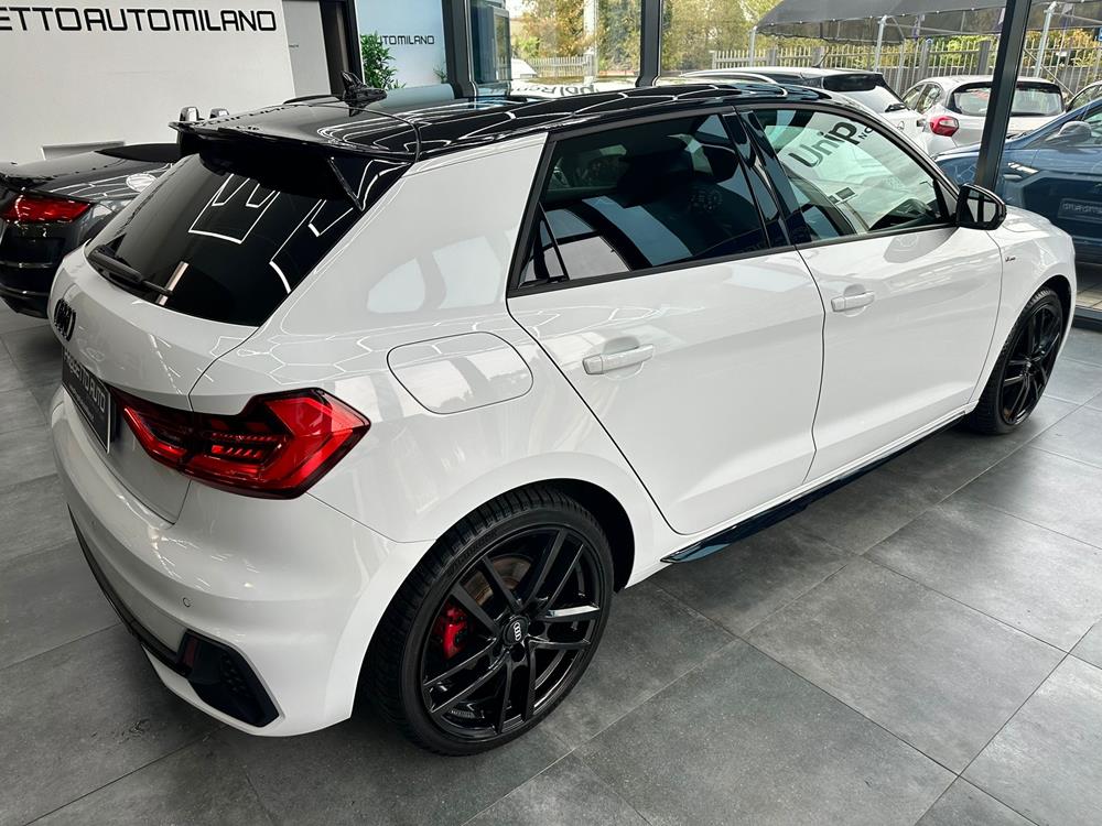 Audi A1 S-LINE berlina Benzina