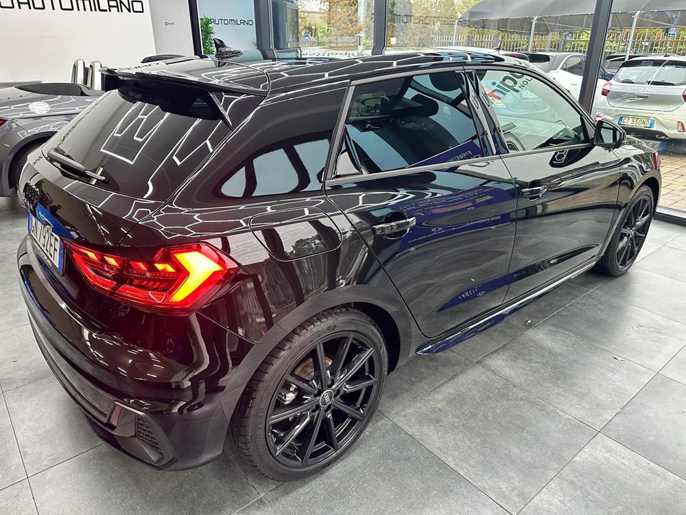 Audi A1 IDENTITY BLACK berlina Benzina