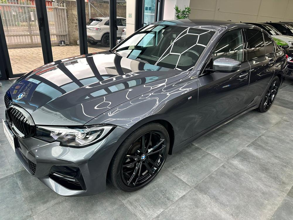 Bmw 320i M-Sport berlina Benzina