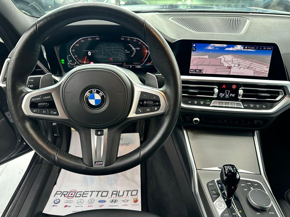 Bmw 320i M-Sport berlina Benzina