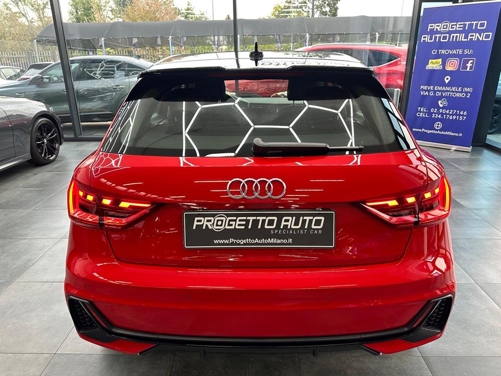 Audi A1 S-LINE berlina Benzina