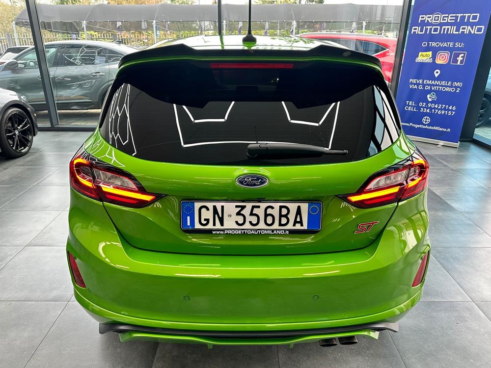 Ford Fiesta ST ST berlina Benzina