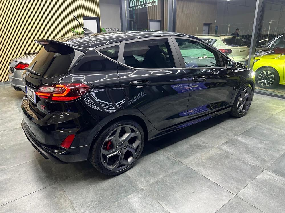 Ford Fiesta ST ST berlina Benzina